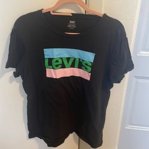 Levi’s t-shirt